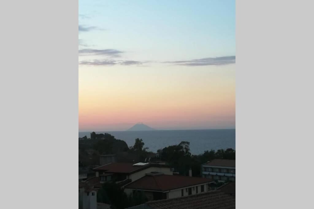 Orizzonte Stromboli Tropea